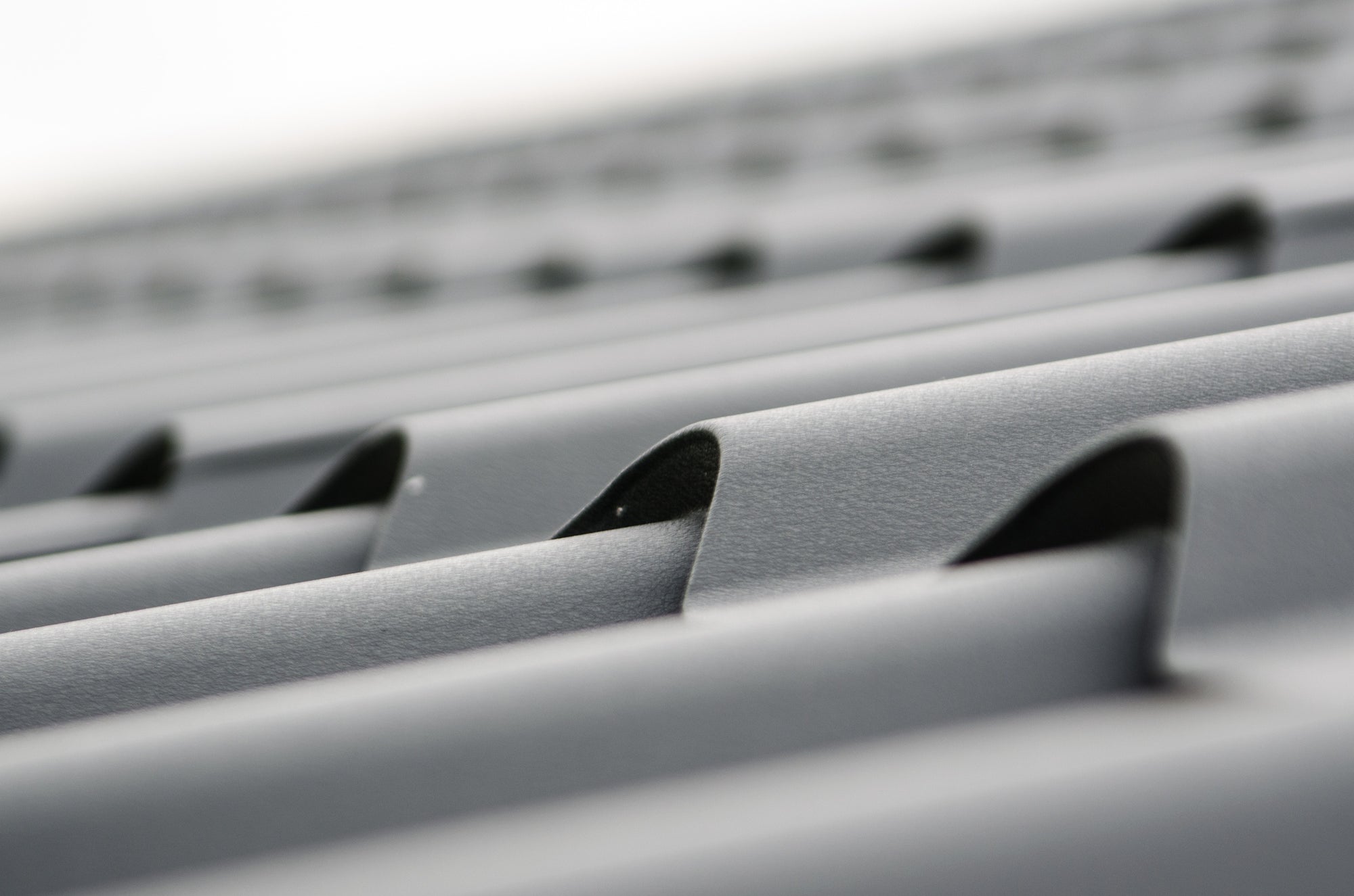 Liquid rubber vs. EPDM membrane comparison for roof waterproofing
